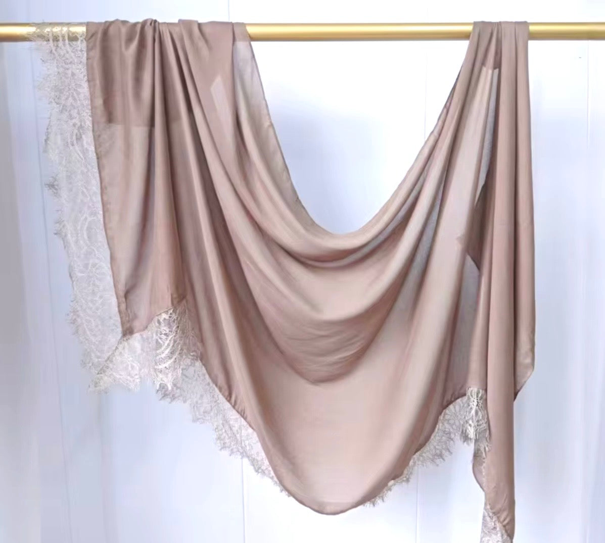 Lace Modal